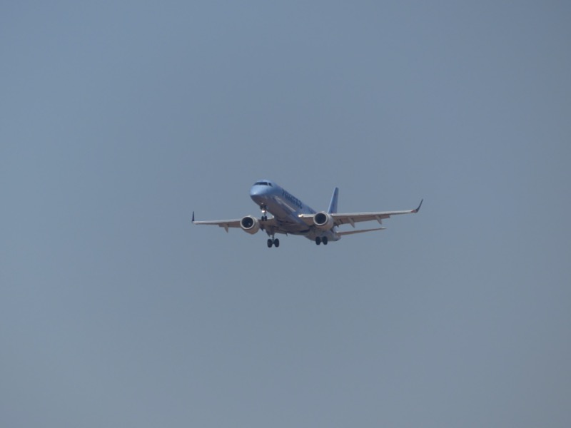 VH-UYB