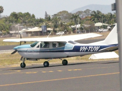 VH-TUW
